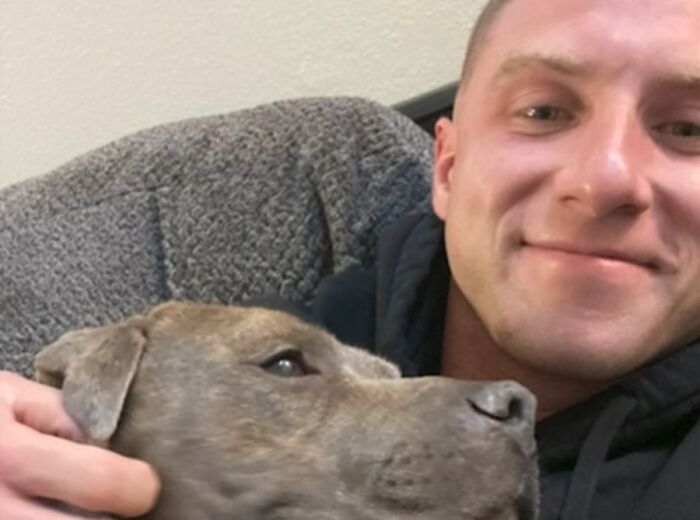 This One-Eared Pitbull Got A Second Chance And This Is What His Life Looks Like Now